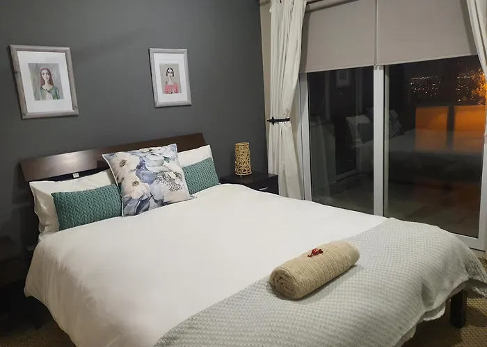 Palm Zicht Main 3 Bedroom Apartment